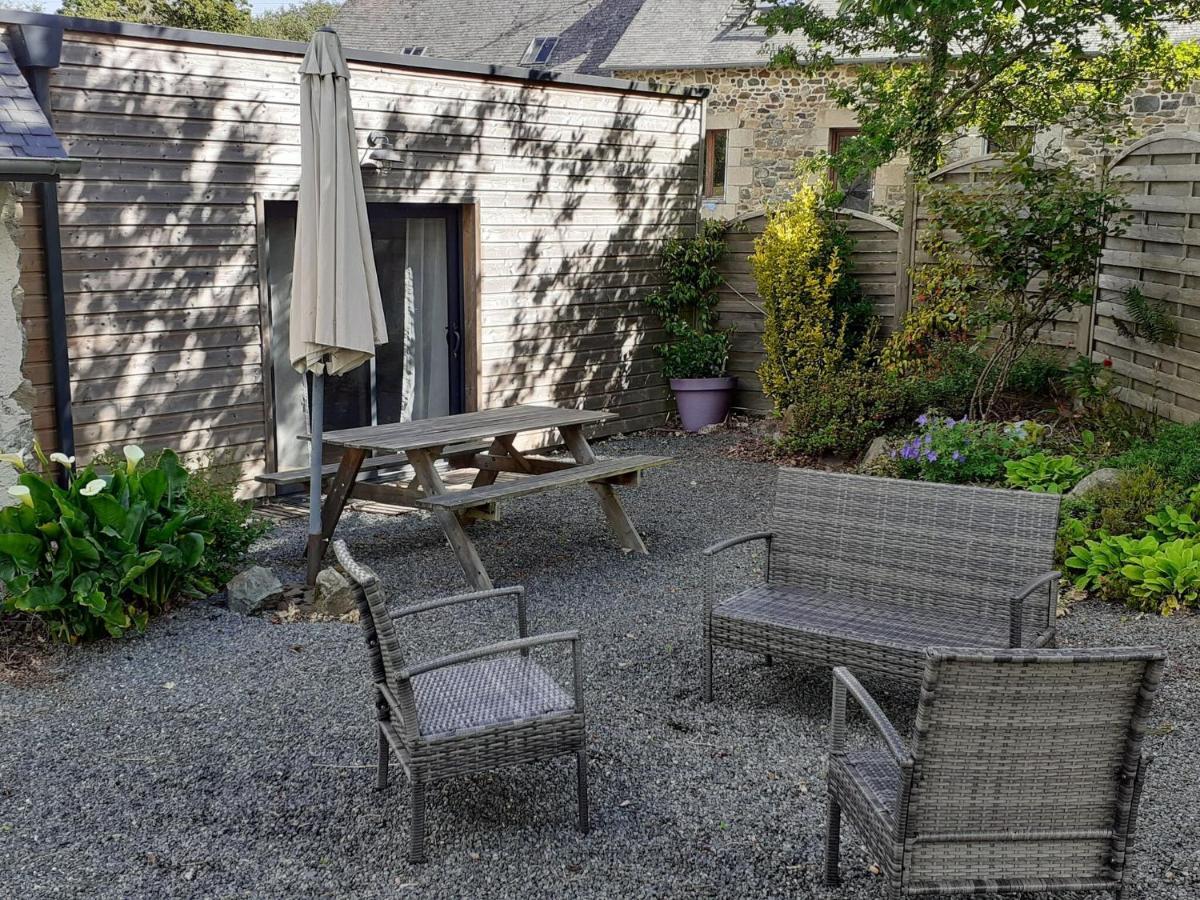 Villa Breton Stone House In Saint Gilles Les Bois Exterior foto
