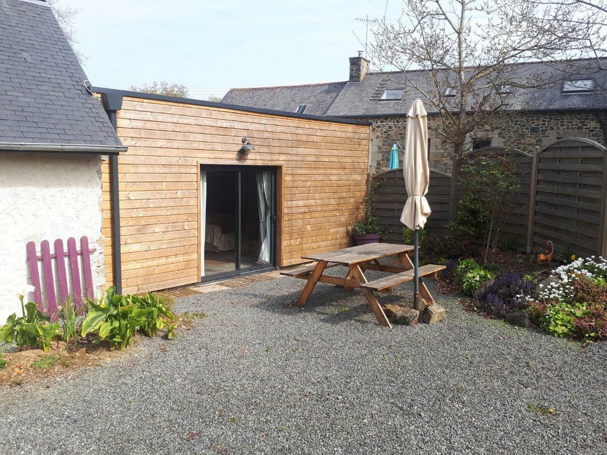 Villa Breton Stone House In Saint Gilles Les Bois Exterior foto